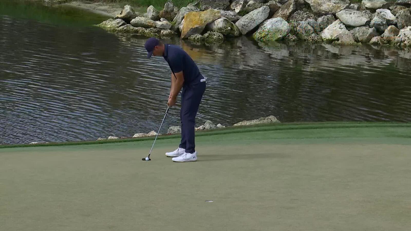 Jordan Spieth pours in 12-foot birdie putt on No. 13 at Arnold Palmer