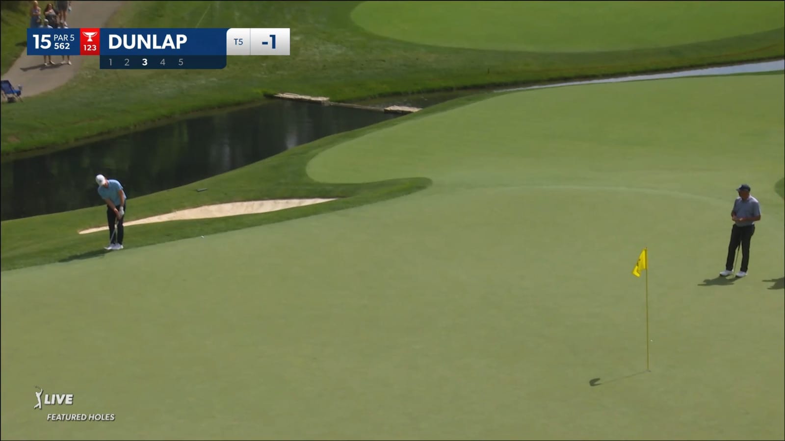 Nick Dunlap chips it close to set up birdie at the Memorial