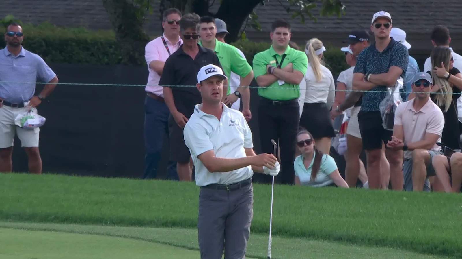Harris English sinks a 34-foot birdie putt at Arnold Palmer