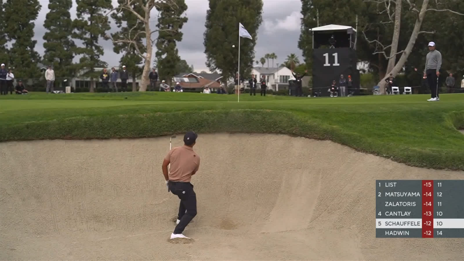 Xander Schauffele holes difficult bunker shot for eagle at Genesis