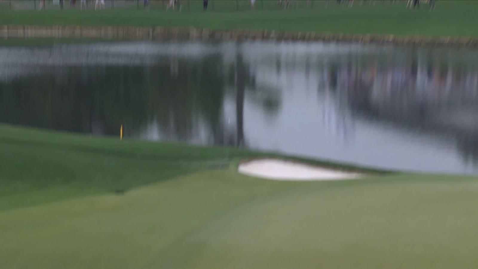 Jhonattan Vegas gets lucky break from rake at PGA Championship