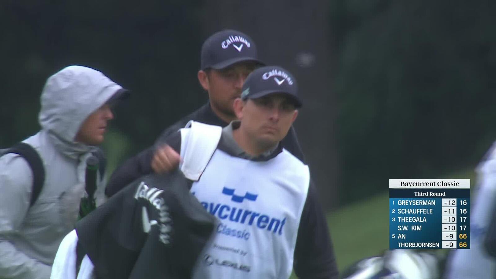 Xander Schauffele hits 141-yard approach to 6 feet, sets up birdie to tie lead at Baycurrent