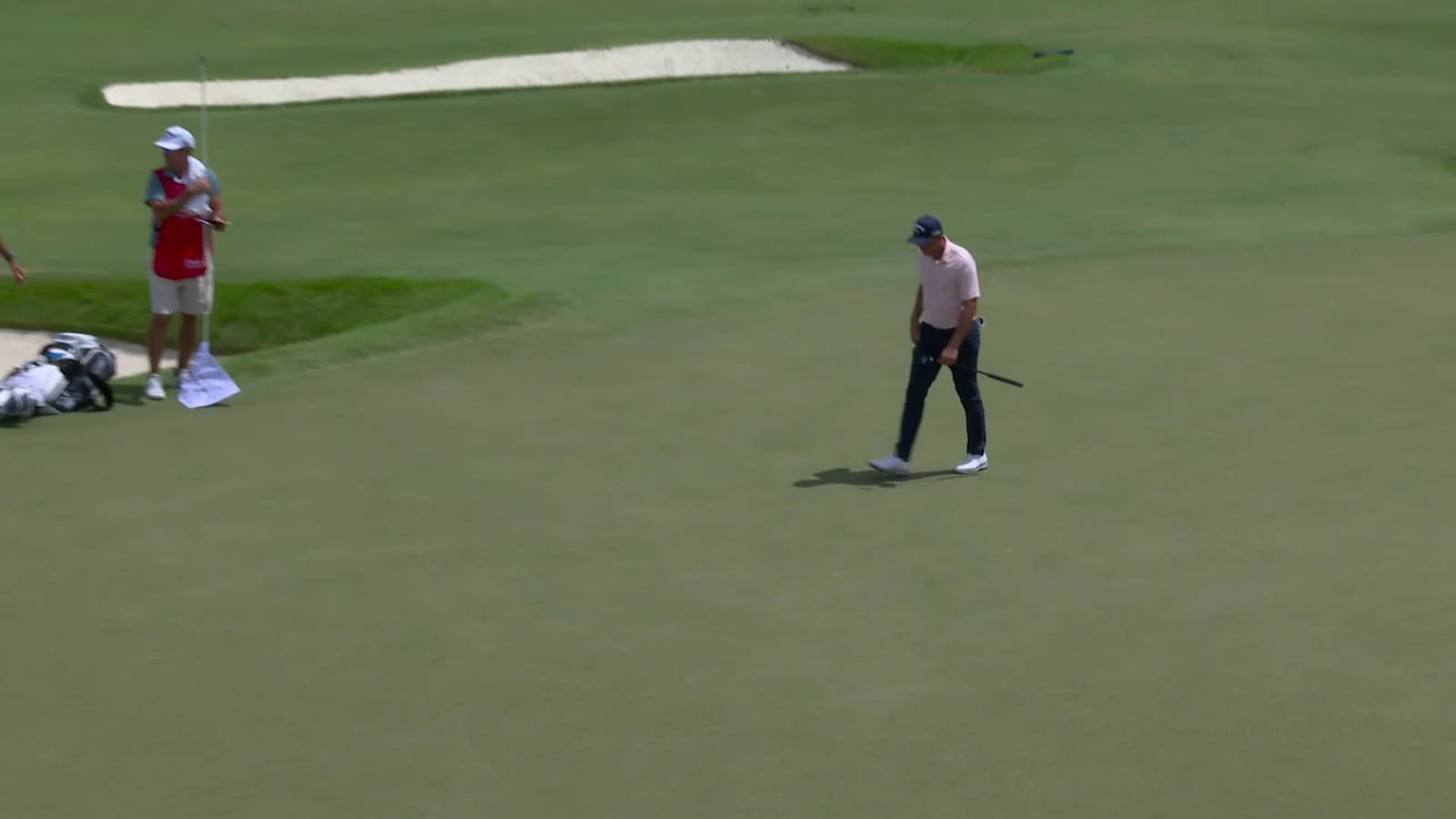Christiaan Bezuidenhout sends in 40-footer for birdie at TOUR Championship