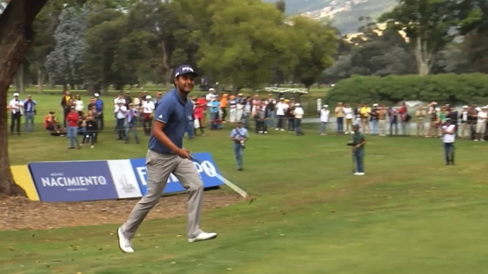 Sebastian Munoz leads as play is suspended at Club Colombia Championship