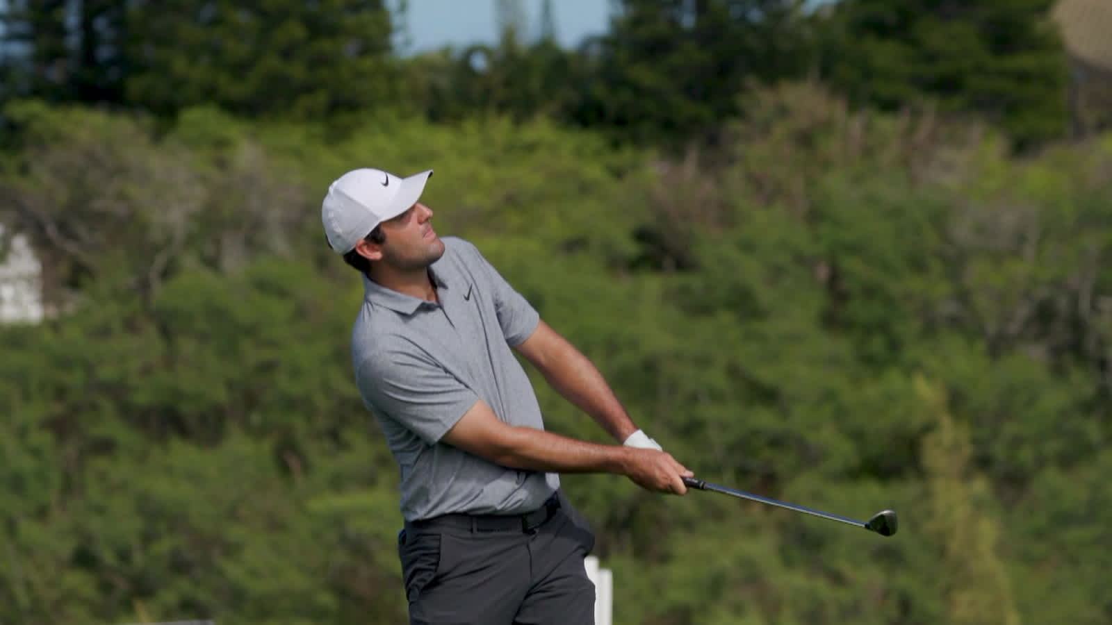 How to hit chip shots like Scottie Scheffler