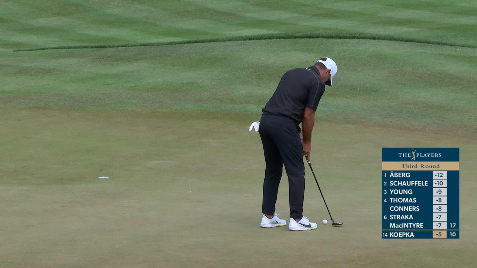 Brooks Koepka sinks 15-foot birdie putt on No. 11 at THE PLAYERS