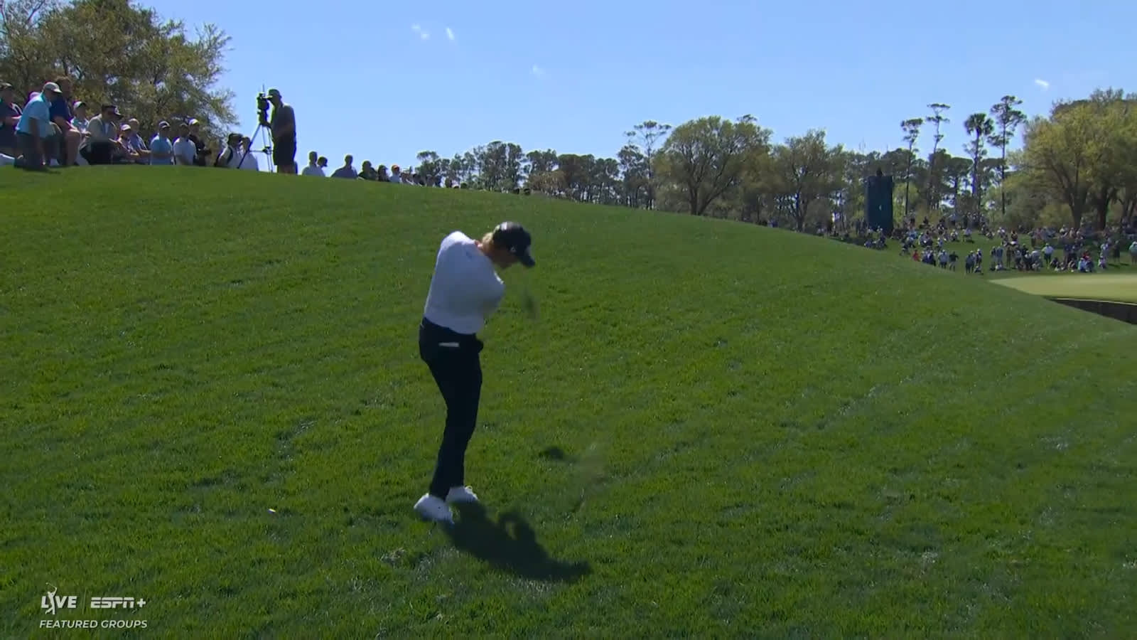 Danny Walker digs out of rough, which leads to birdie at THE PLAYERS
