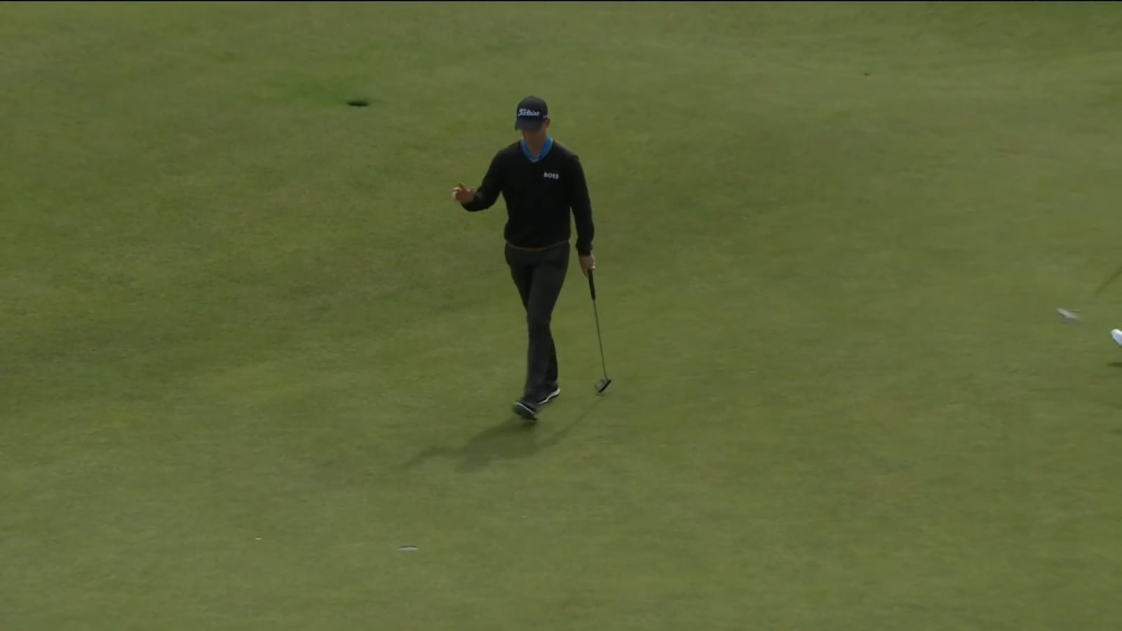 Daniel Hillier sends in 17-footer for birdie at Genesis Scottish Open