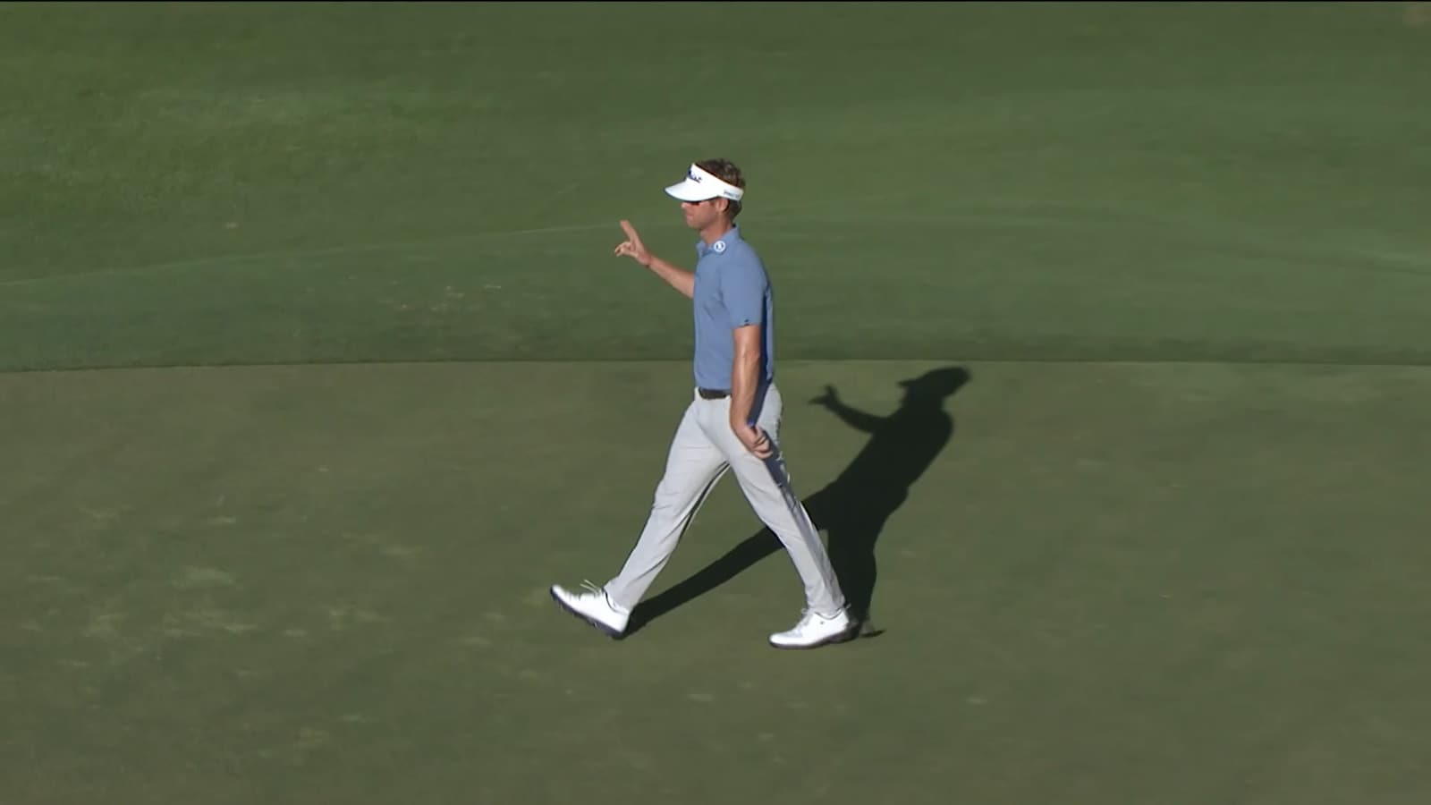 Tyson Alexander holes a 40-foot eagle putt at Sony Open