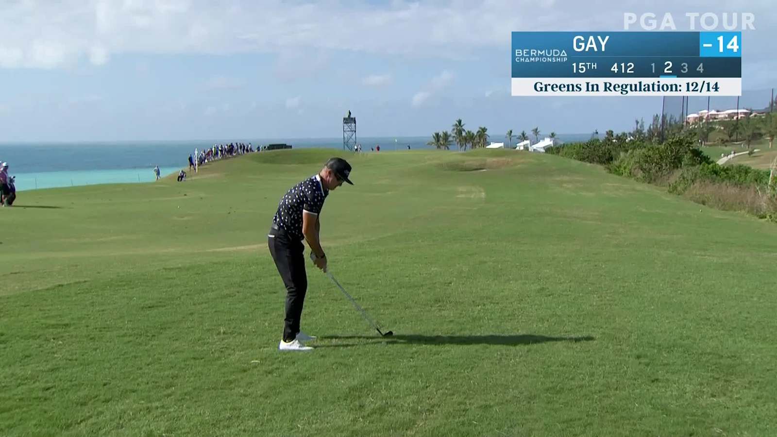 Brian Gay uses nice approach to set up birdie at Bermuda 