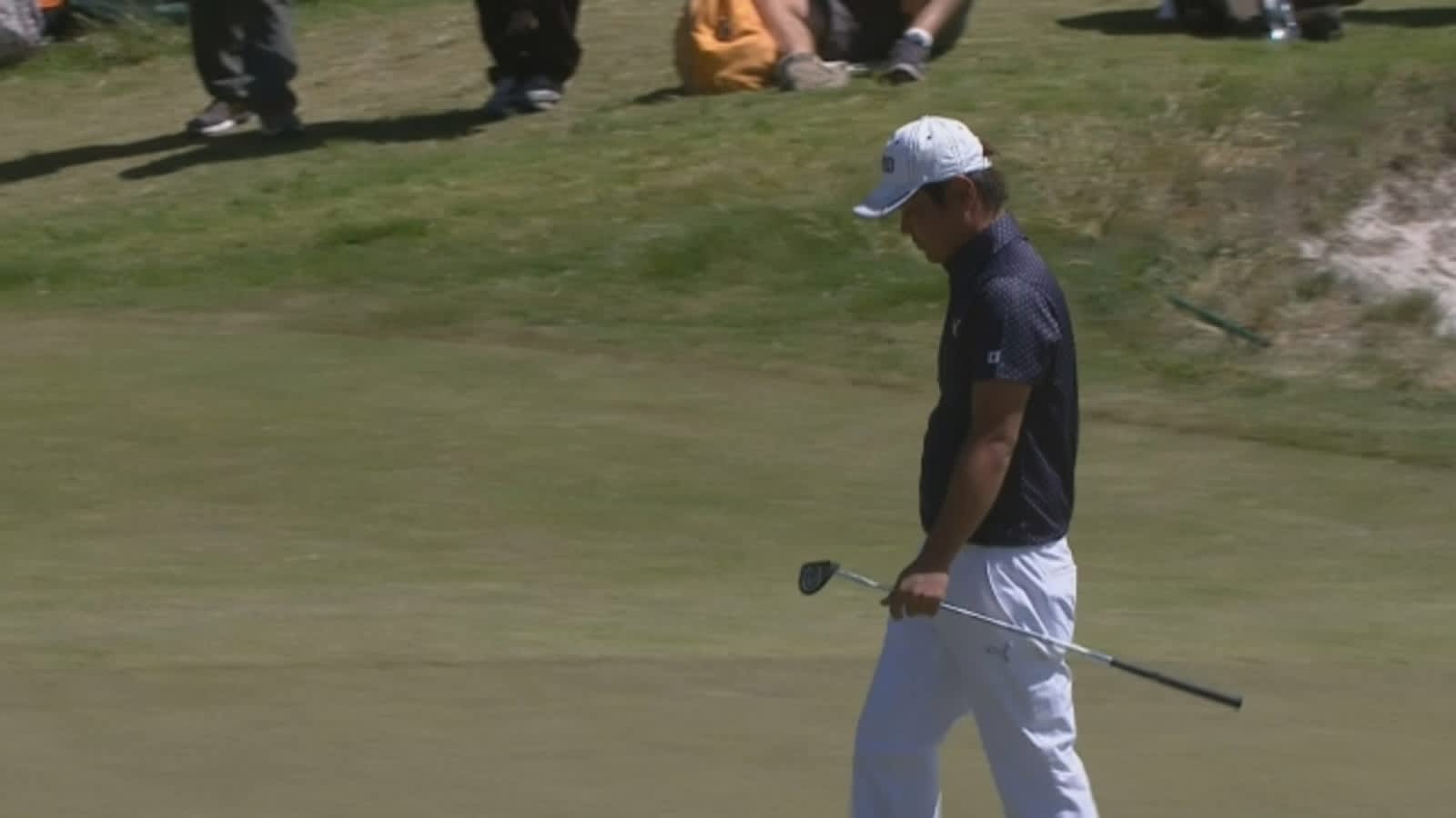 Tanihara birdies No. 10 in Round 2 of ISPS HANDA
