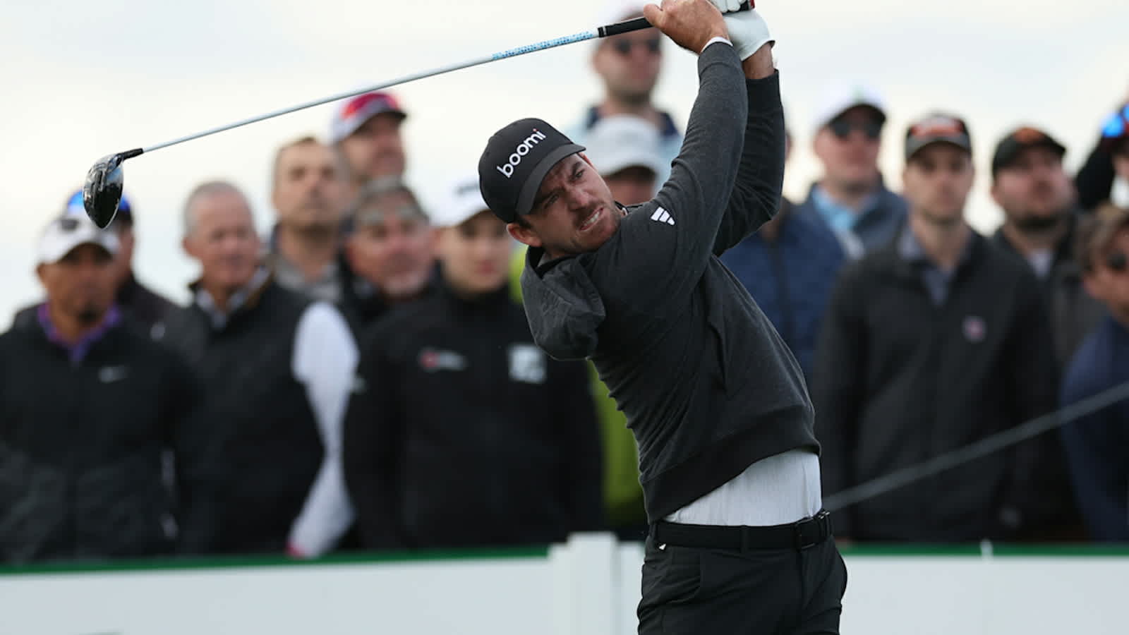 Nick Taylor holds one-shot lead after Saturday at WM Phoenix Open