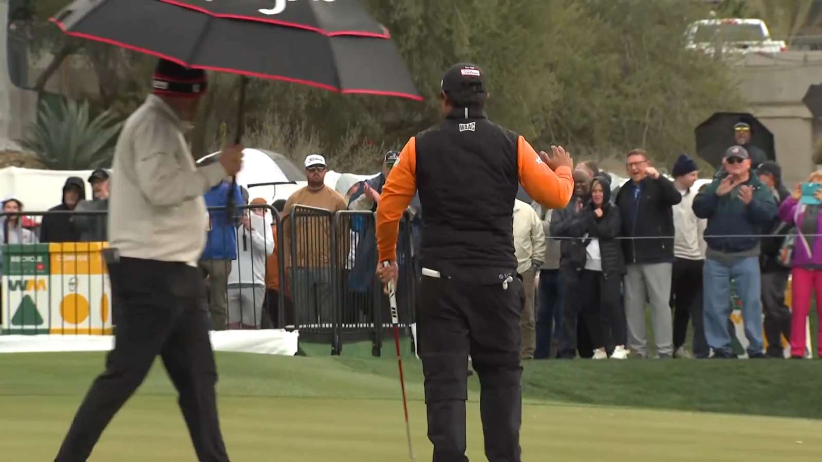 S.H. Kim sinks a 24-foot birdie putt at WM Phoenix Open