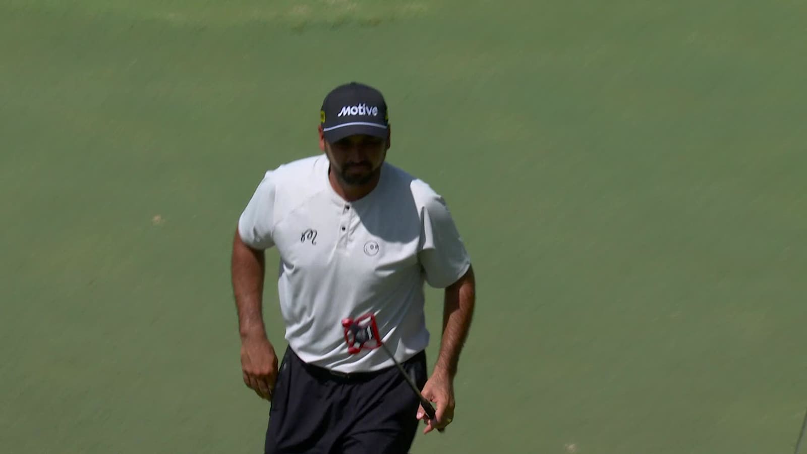 Jason Day rolls in 16-foot birdie at FedEx St. Jude