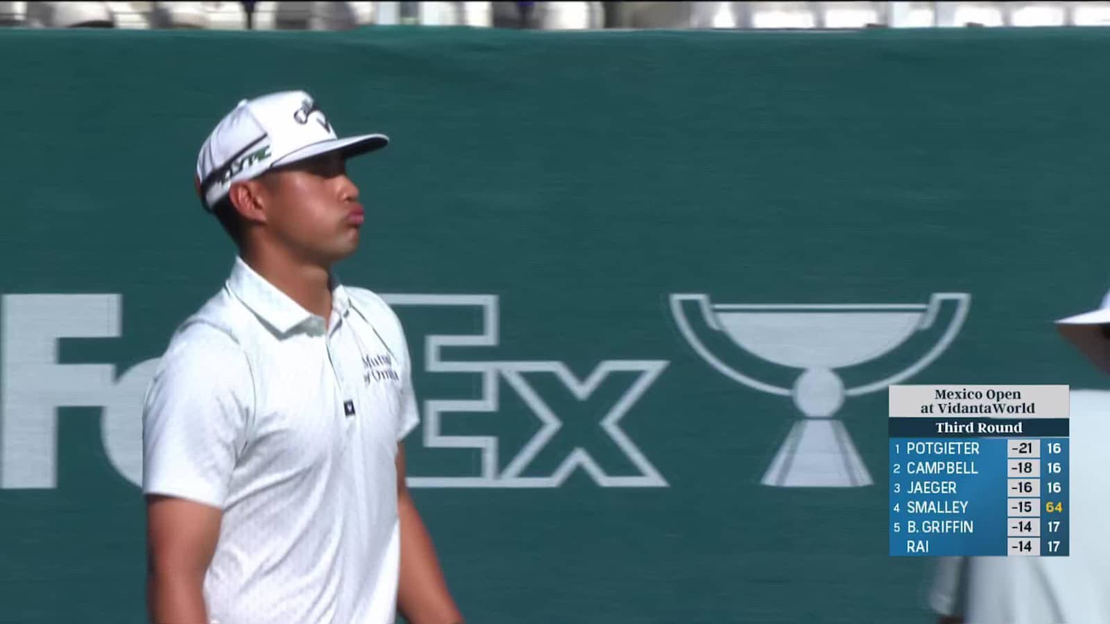 Isaiah Salinda sinks a 30-foot birdie putt at Mexico Open
