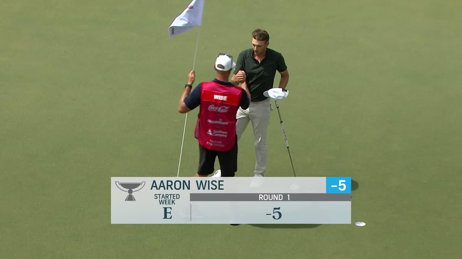 Aaron Wise sinks 12-foot birdie putt at TOUR Championship