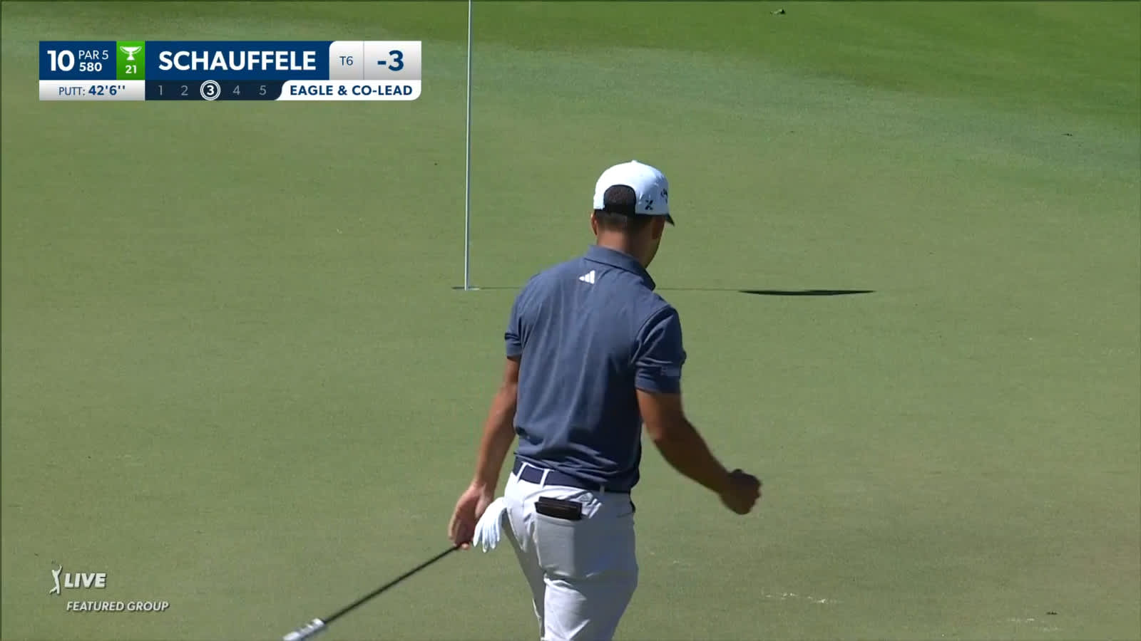 Xander Schauffele holes a 42-foot eagle putt at Wells Fargo