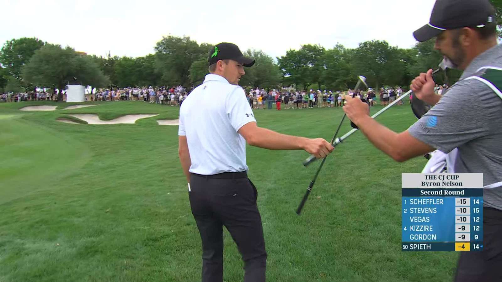 Jordan Spieth makes impressive birdie out of the rough on No. 6 at THE CJ CUP