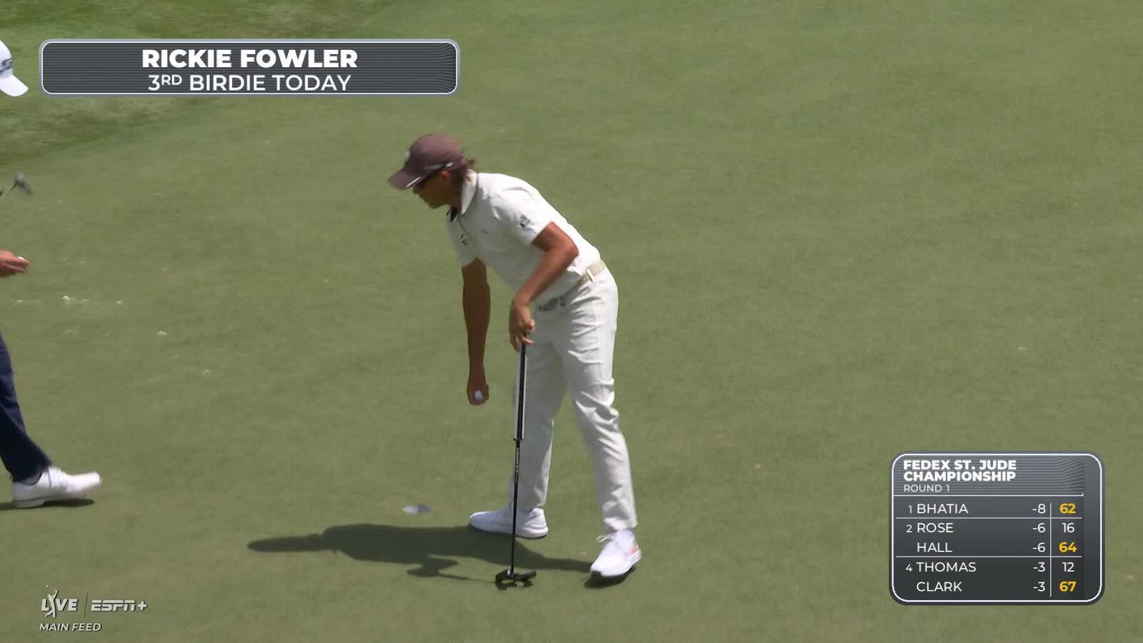 Rickie Fowler rolls in birdie putt at FedEx St. Jude