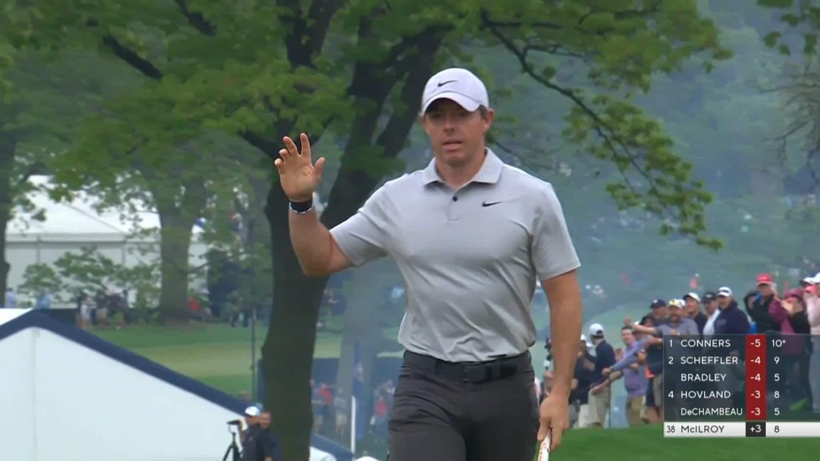 Rory McIlroy drains 44-foot birdie at the PGA Championship