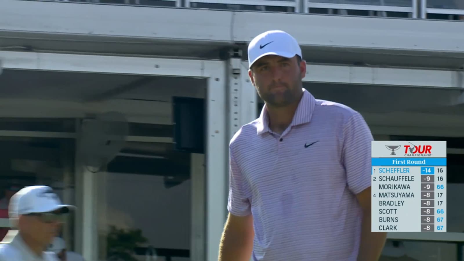 Scottie Scheffler drains 15-foot birdie putt at TOUR Championship