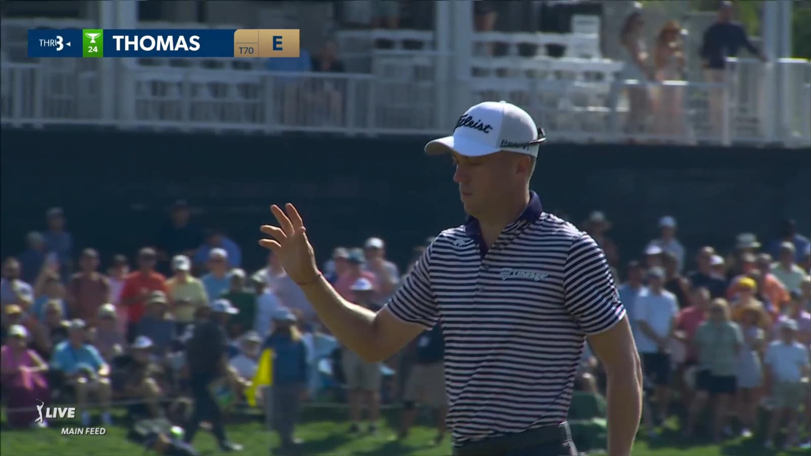 Justin Thomas makes birdie on the famed No. 17 at THE PLAYERS