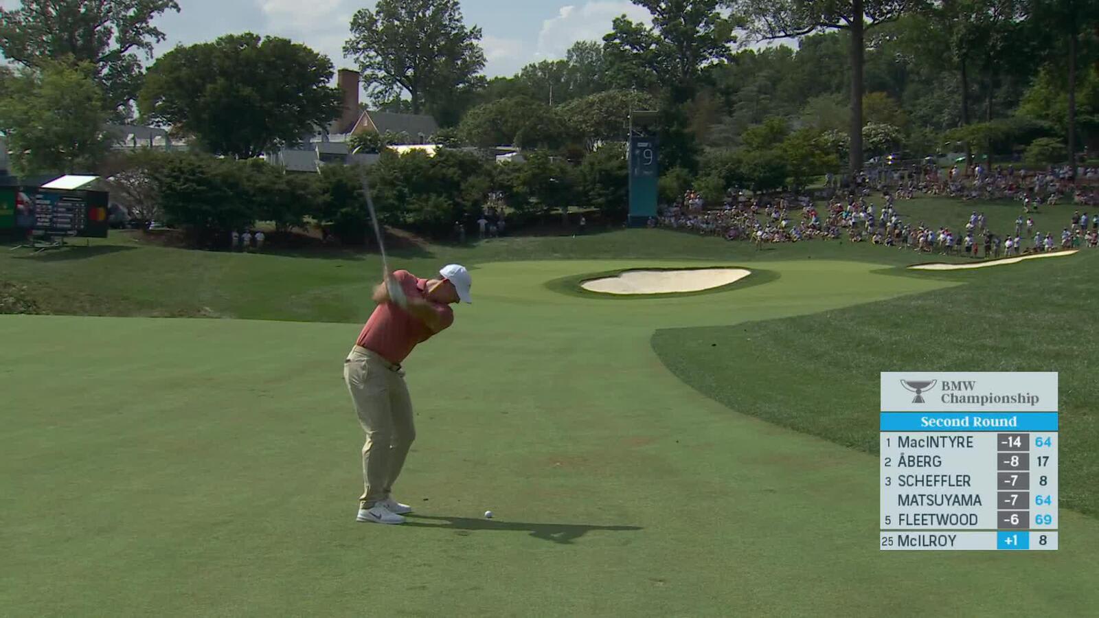 Rory McIlroy goes flag-hunting to set up birdie at BMW Championship