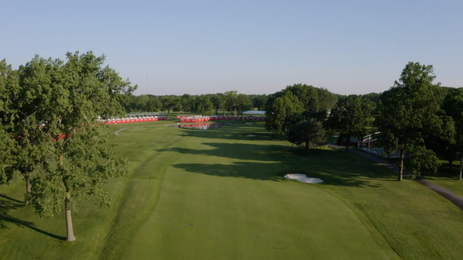 Risk and reward shots from No. 14 at Detroit Golf Club