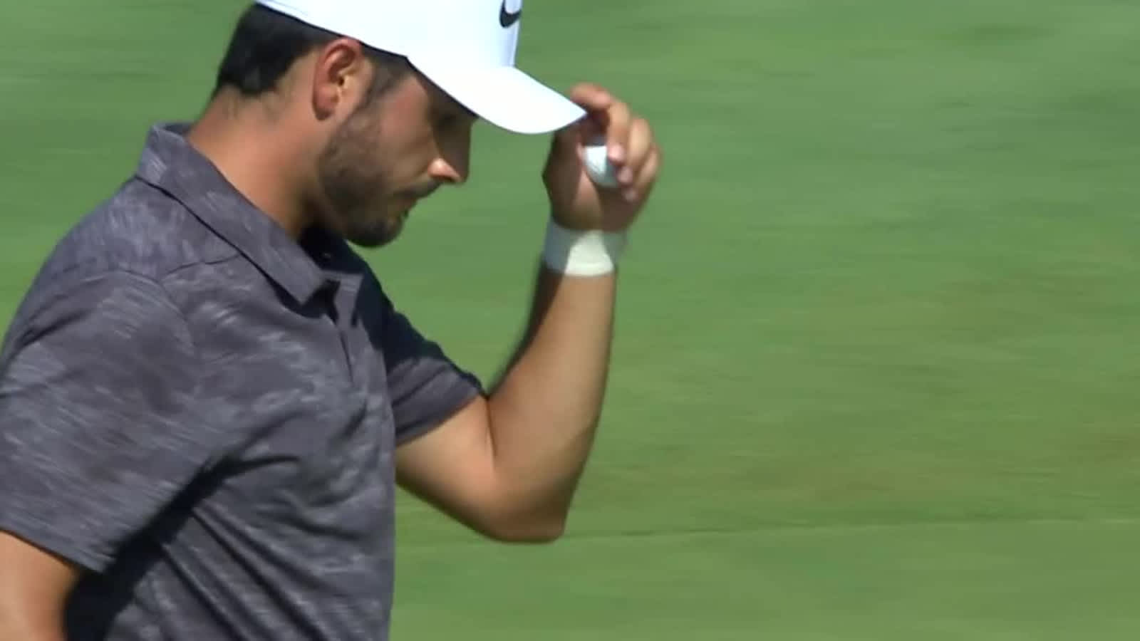Abraham Ancer birdies No. 18 in Round 3 at Quicken Loans