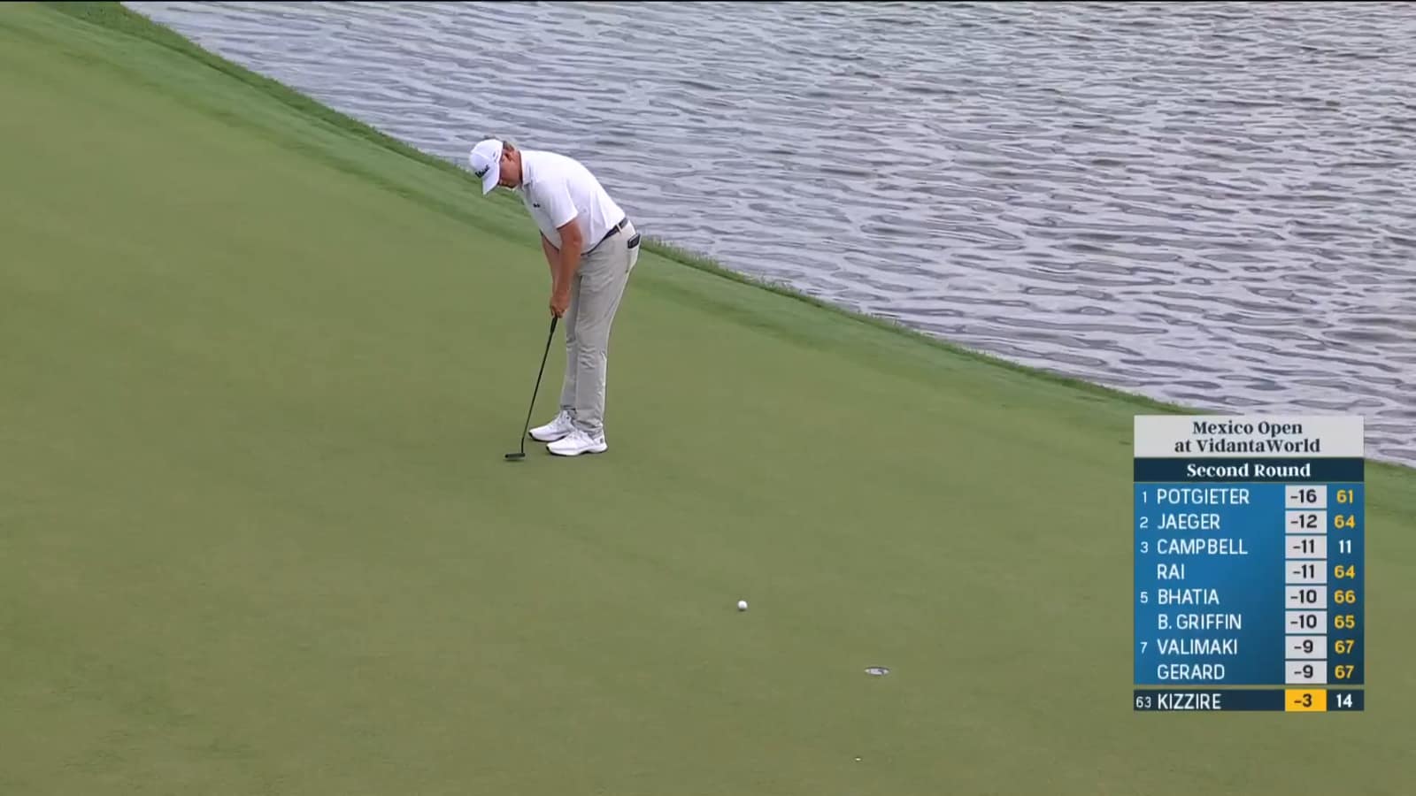 Patton Kizzire sinks 14-footer for birdie at Mexico Open