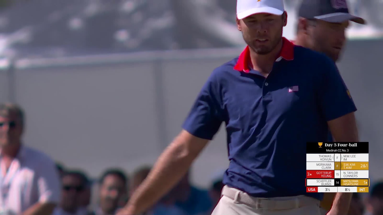 Scottie Scheffler sinks a 21-foot birdie putt on No. 15 at the 2026 Presidents Cup