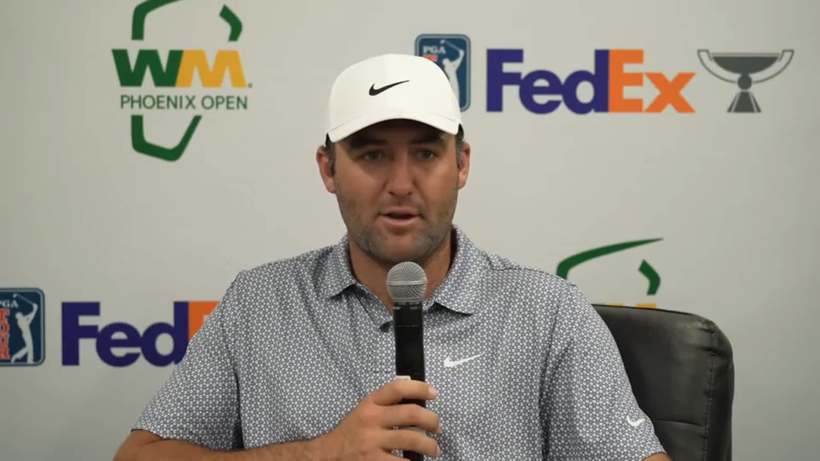 Scottie Scheffler shares story behind 73-year-old caddie