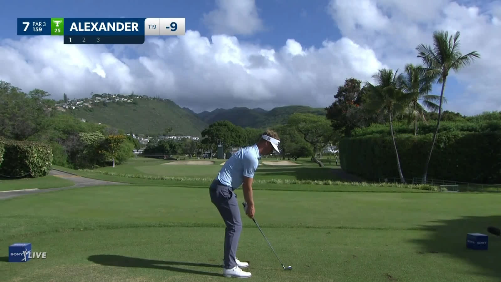 Tyson Alexander throws dart with iron leading to birdie at Sony Open