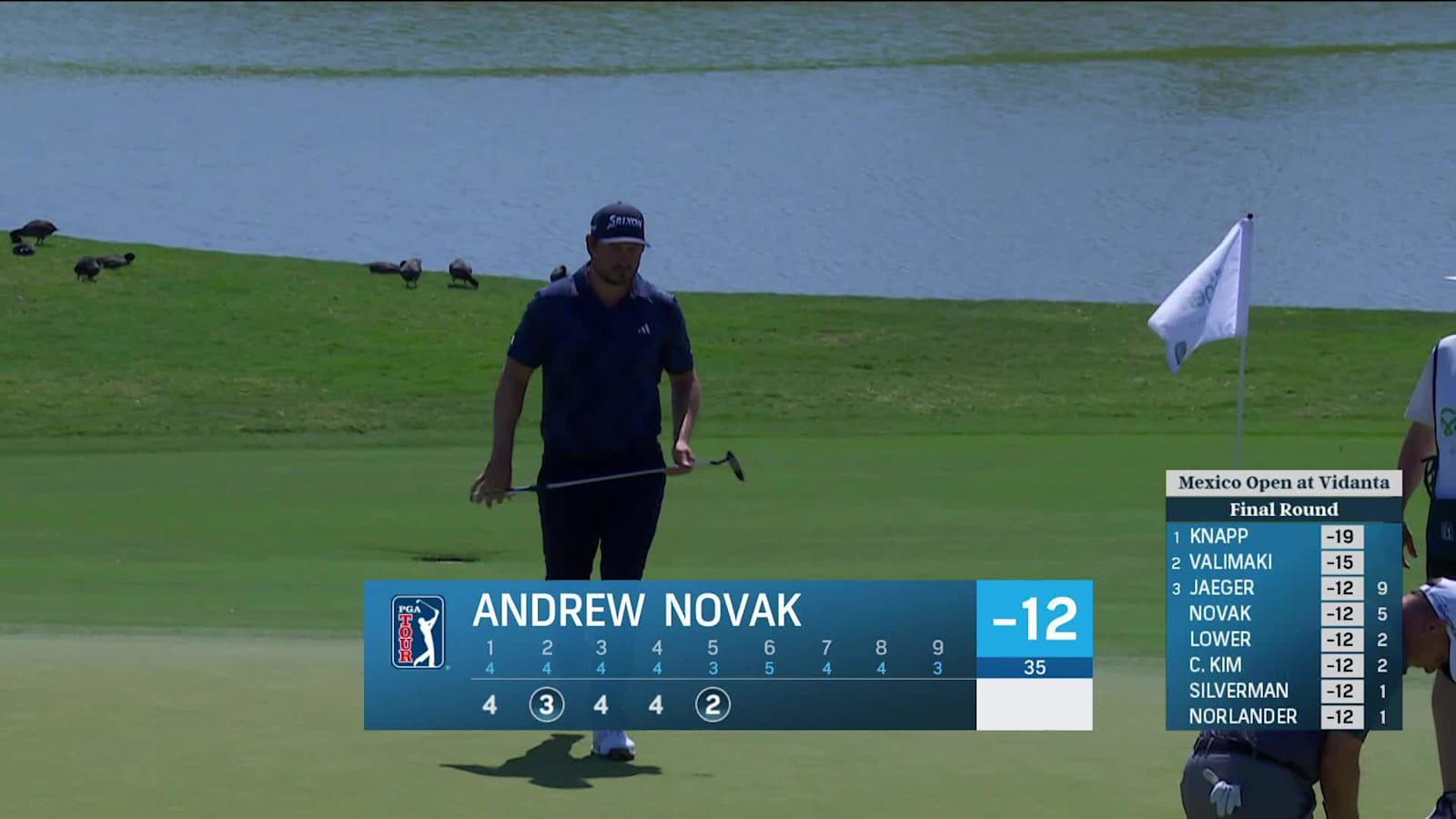 Andrew Novak drains 40-footer for birdie from fringe at Mexico Open