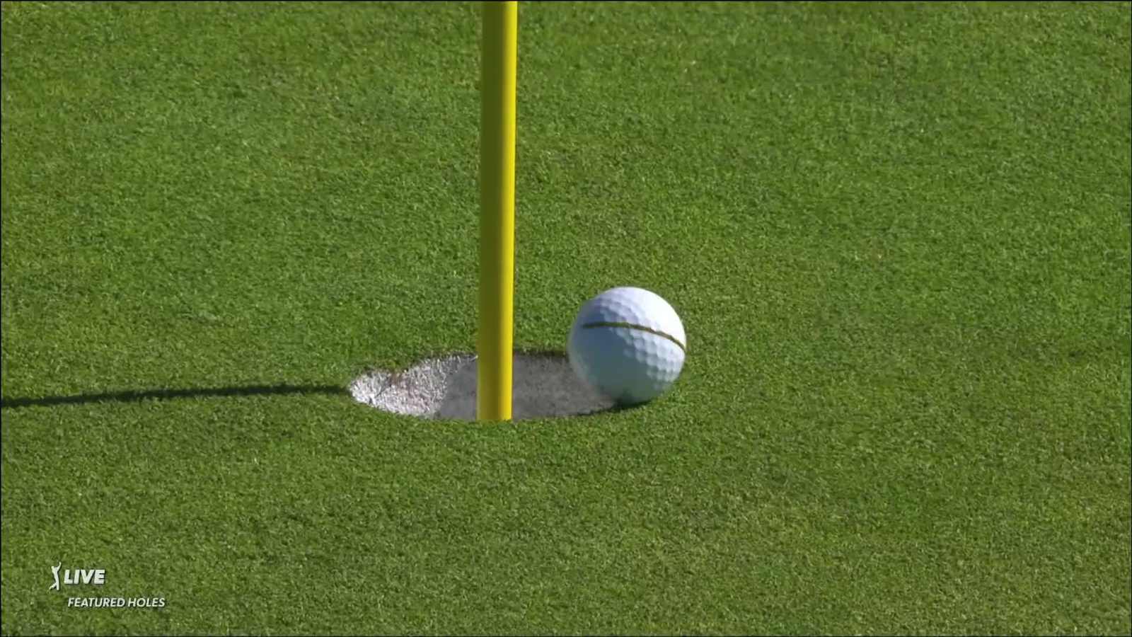 Chandler Phillips makes a cliffhanger of a birdie at Farmers