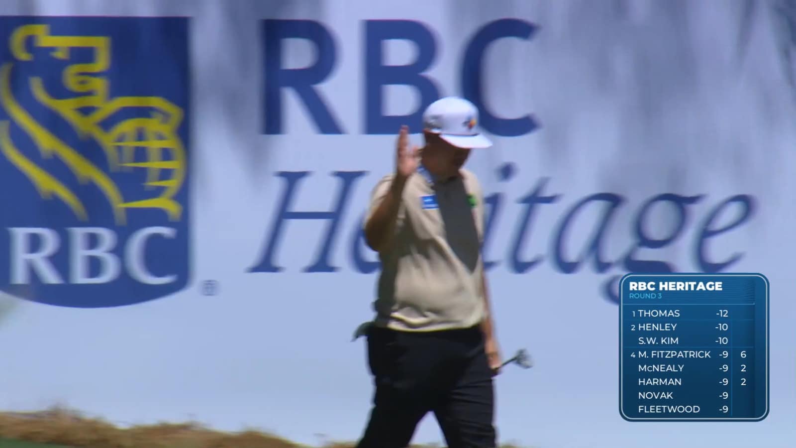 Sungjae Im powers in putt for birdie at RBC Heritage