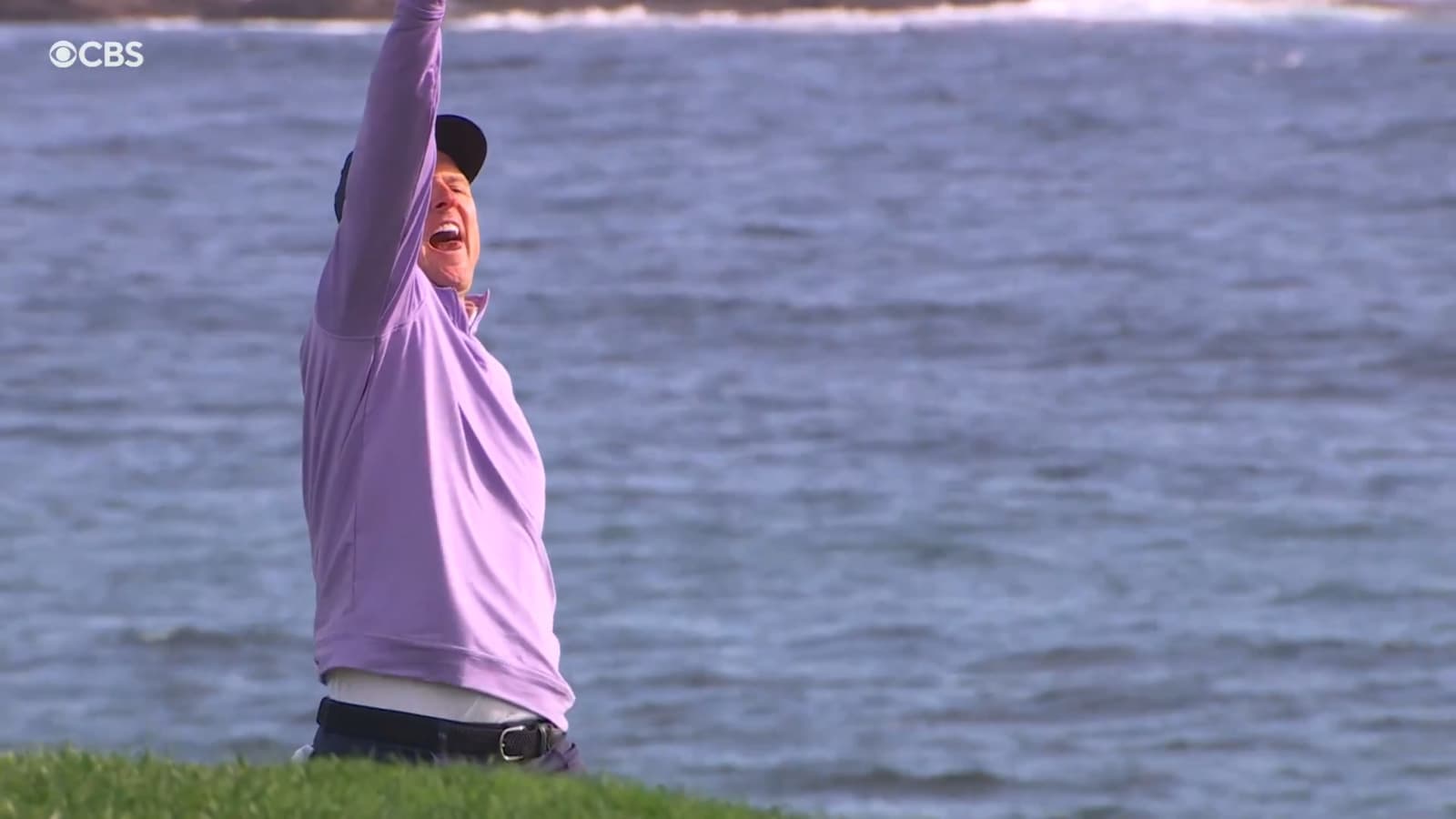 Justin Rose chips in for eagle with his 3-wood at AT&T Pebble Beach