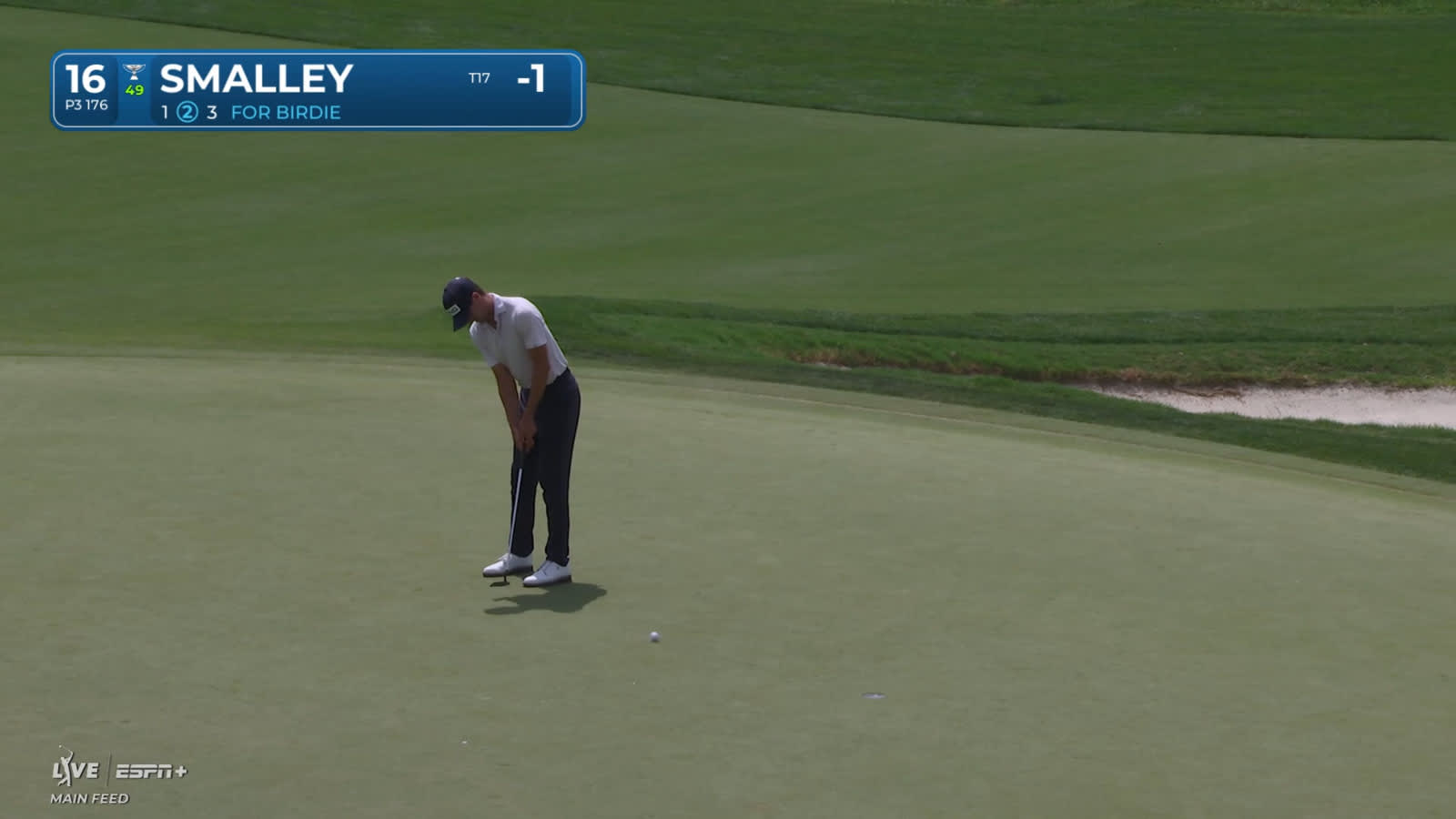 Alex Smalley drains 10-foot birdie putt at Valero