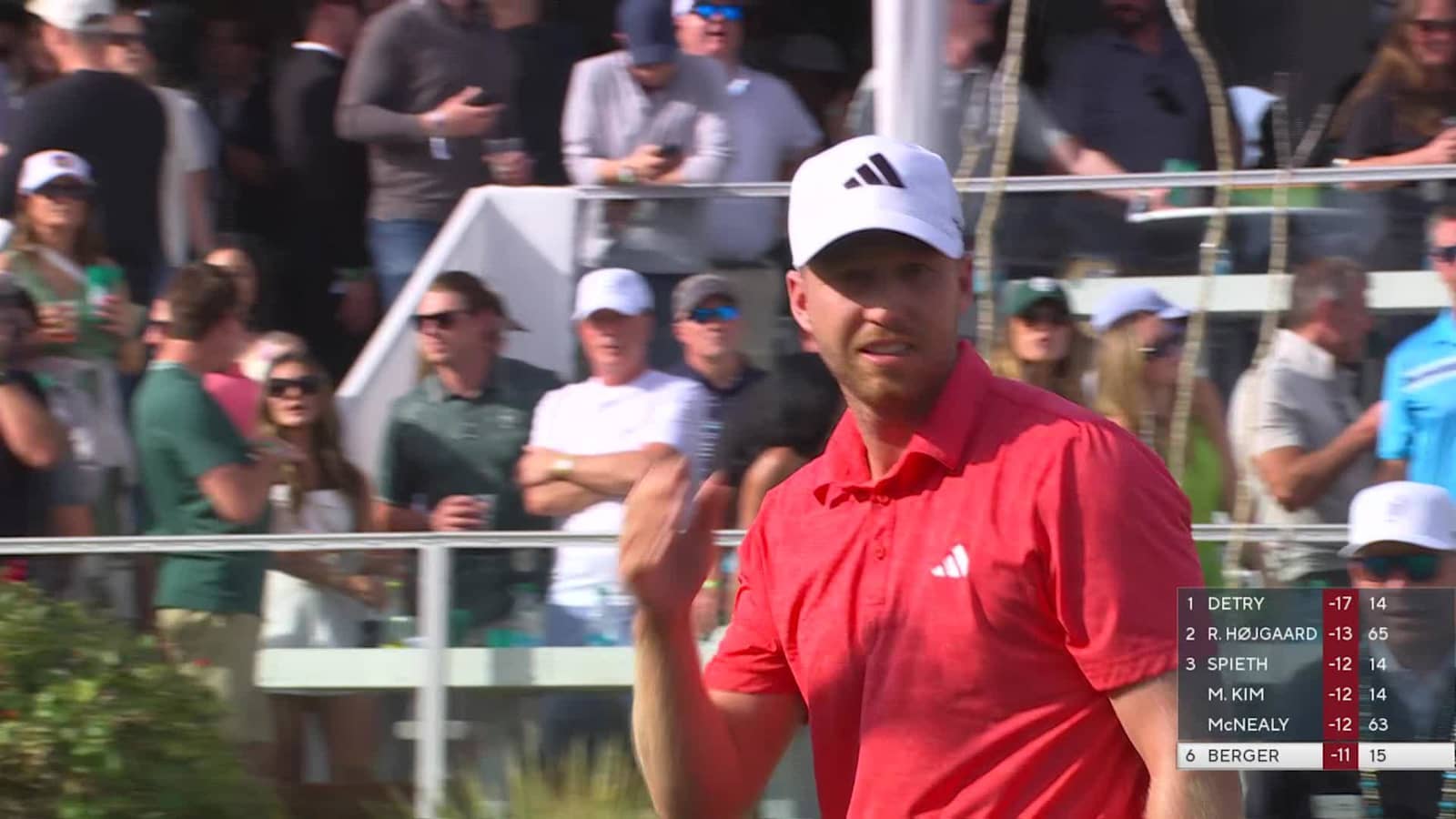 Daniel Berger sinks a 38-foot birdie putt at WM Phoenix Open