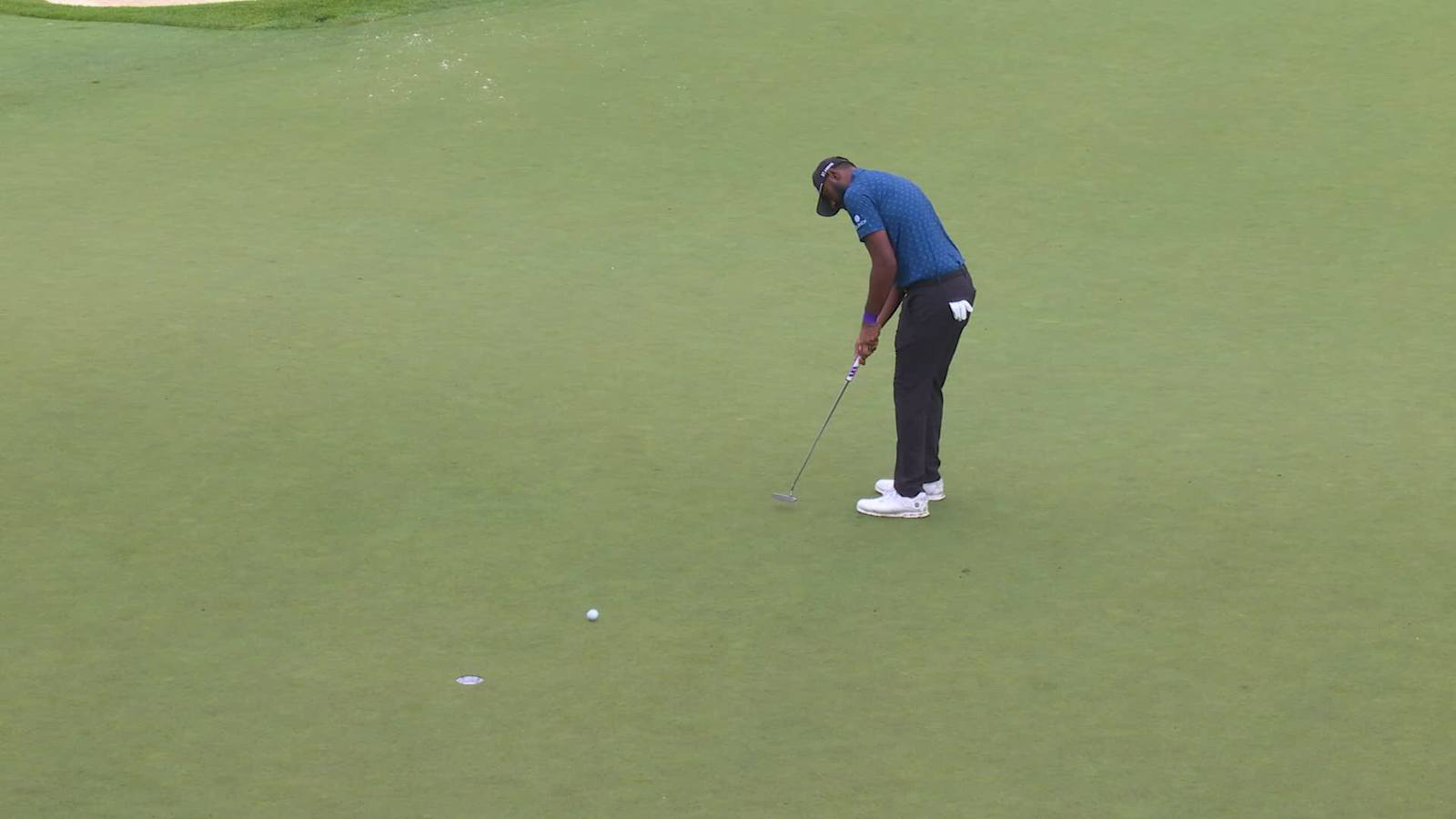 Sahith Theegala makes birdie on No. 10 at the Memorial
