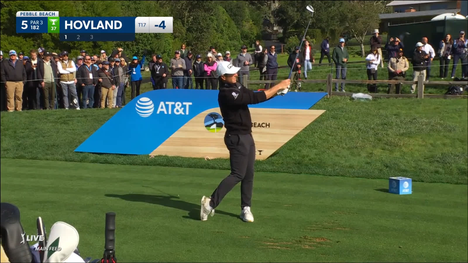 Viktor Hovland sends tee shot 7 feet from the hole at AT&T Pebble Beach