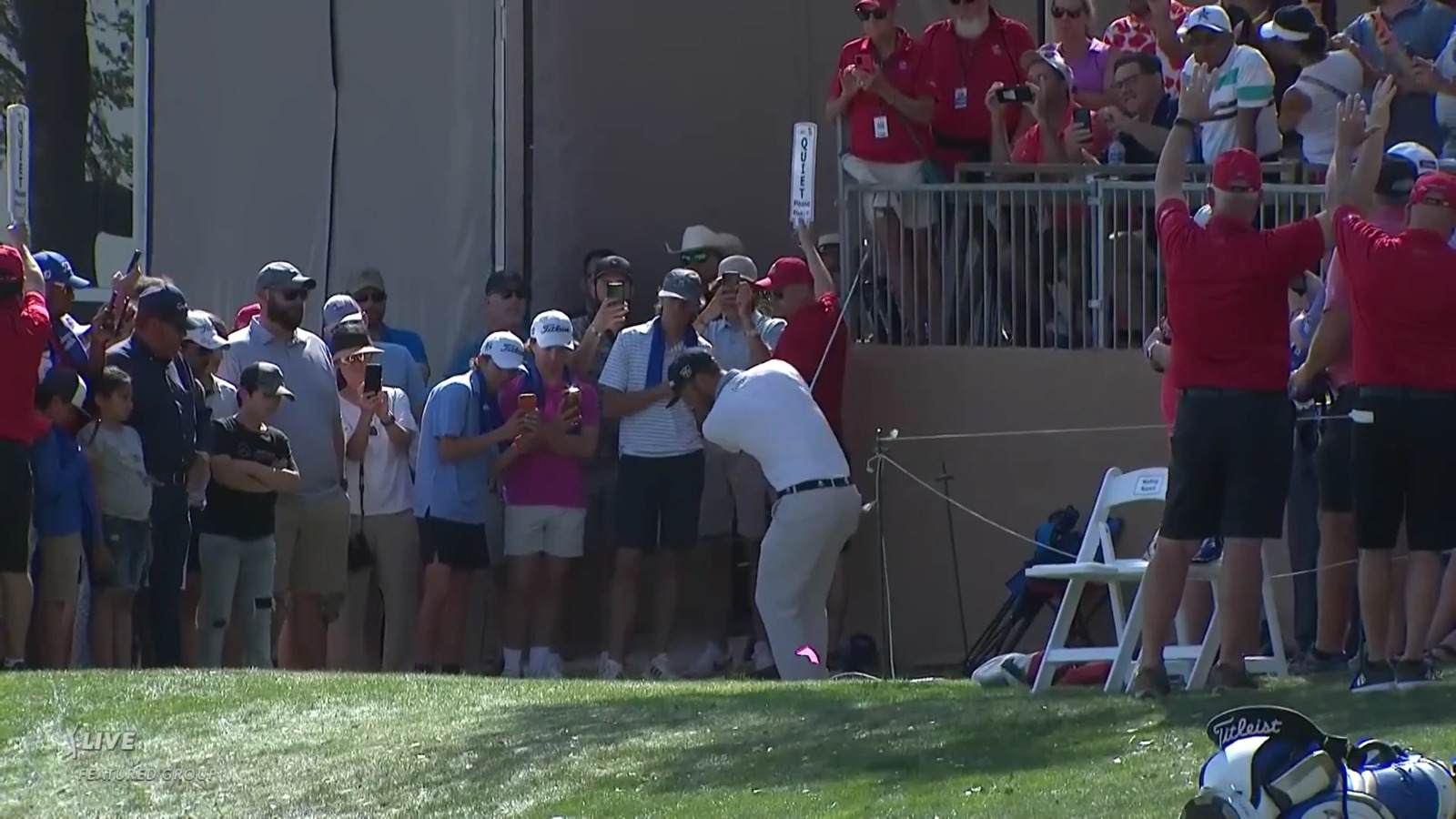 Kevin Chappell finishes his round with a birdie at Valero