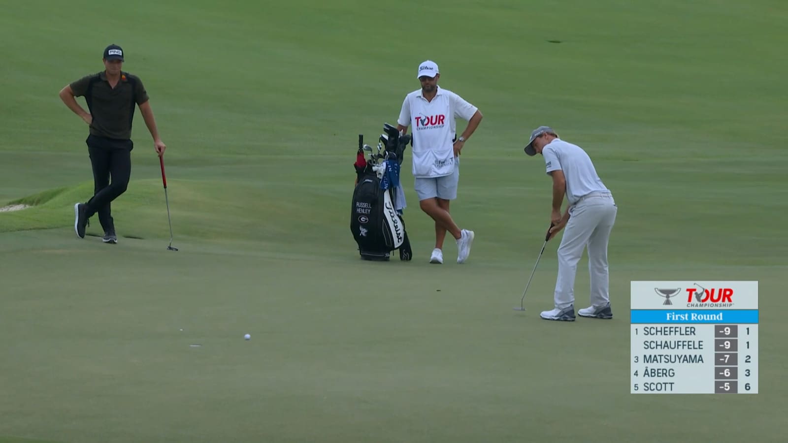 Russell Henley makes 13-footer for birdie at TOUR Championship
