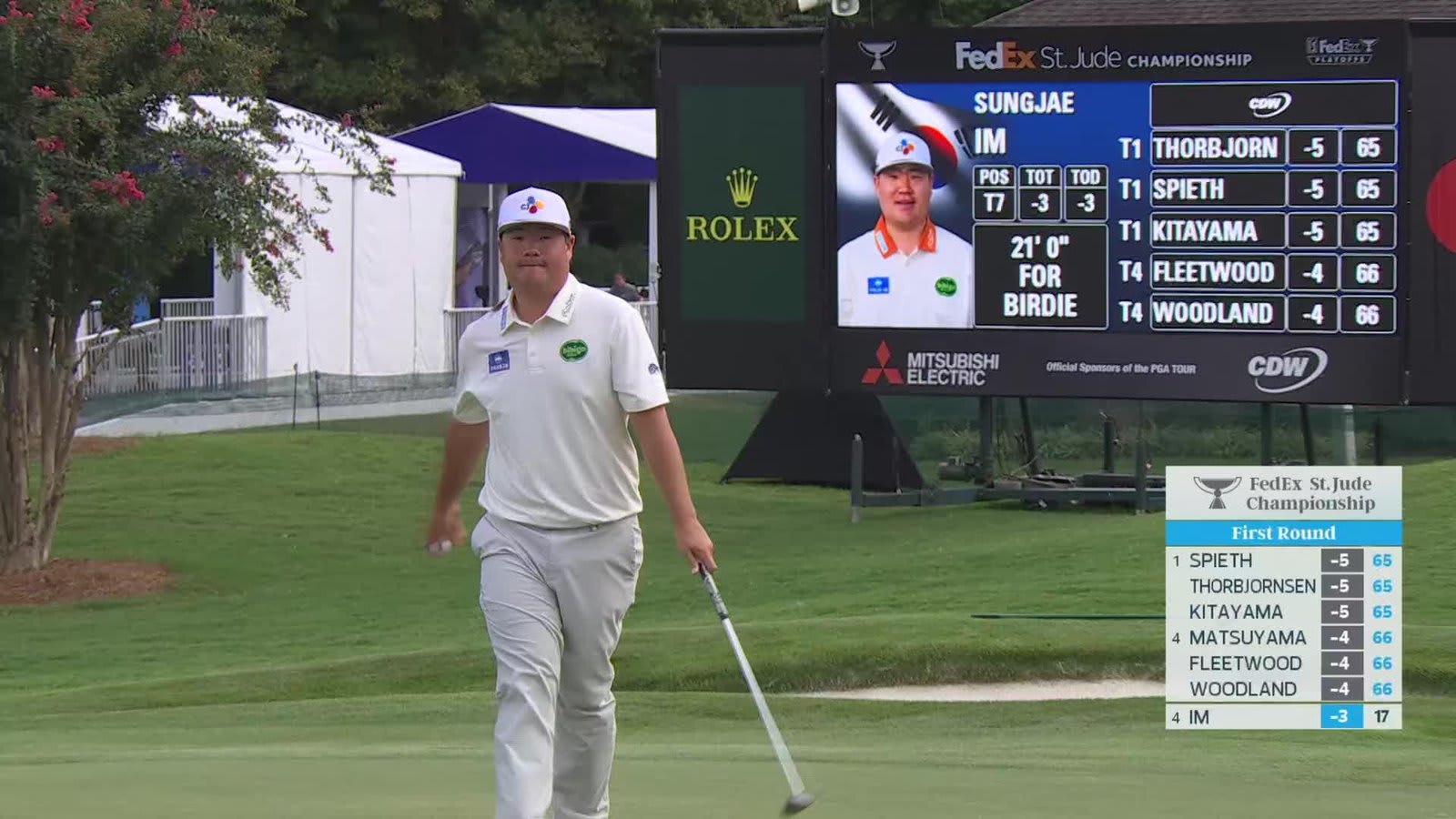 Sungjae Im drains 21-foot birdie putt on No. 17 at FedEx St. Jude