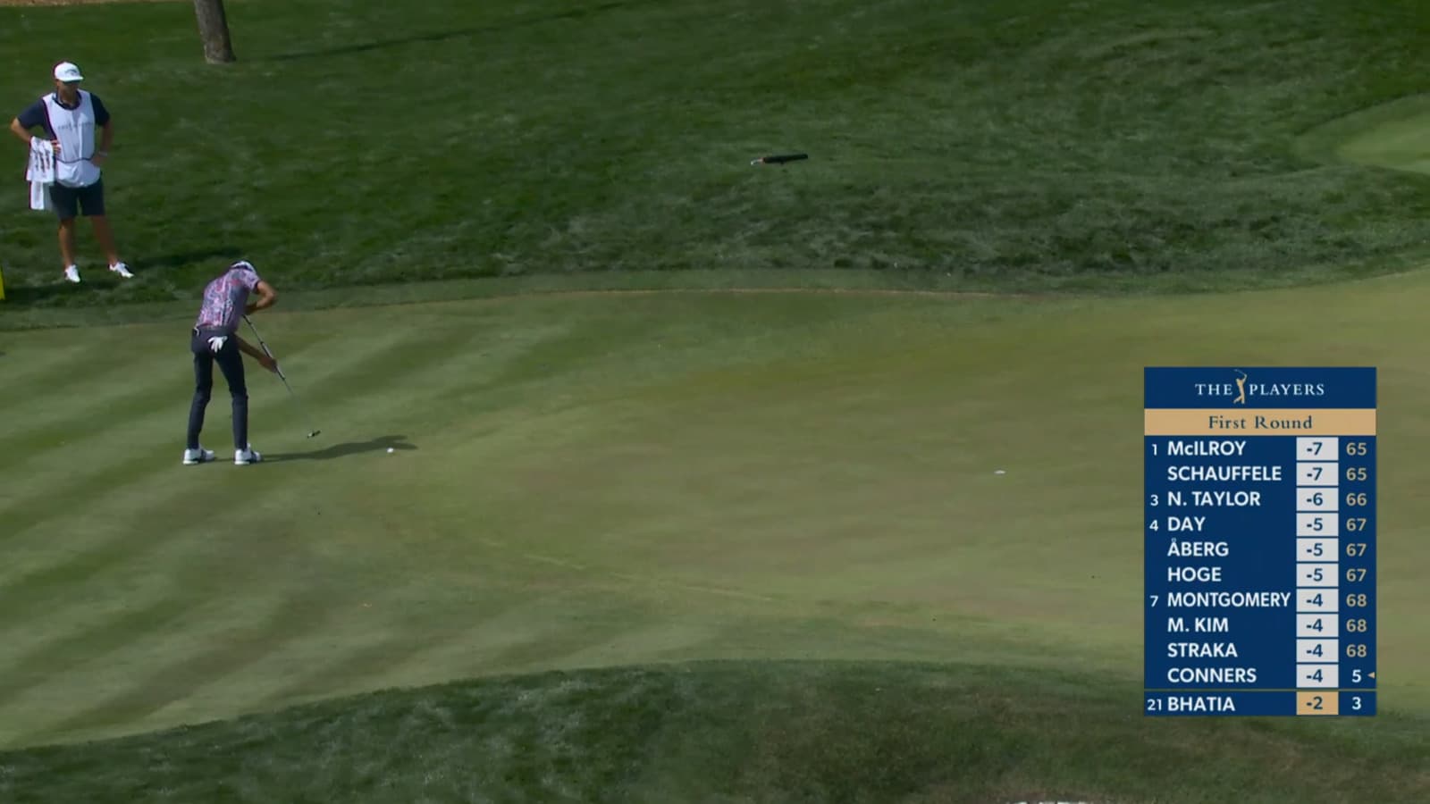 Akshay Bhatia drains 18-foot birdie from off the green at THE PLAYERS