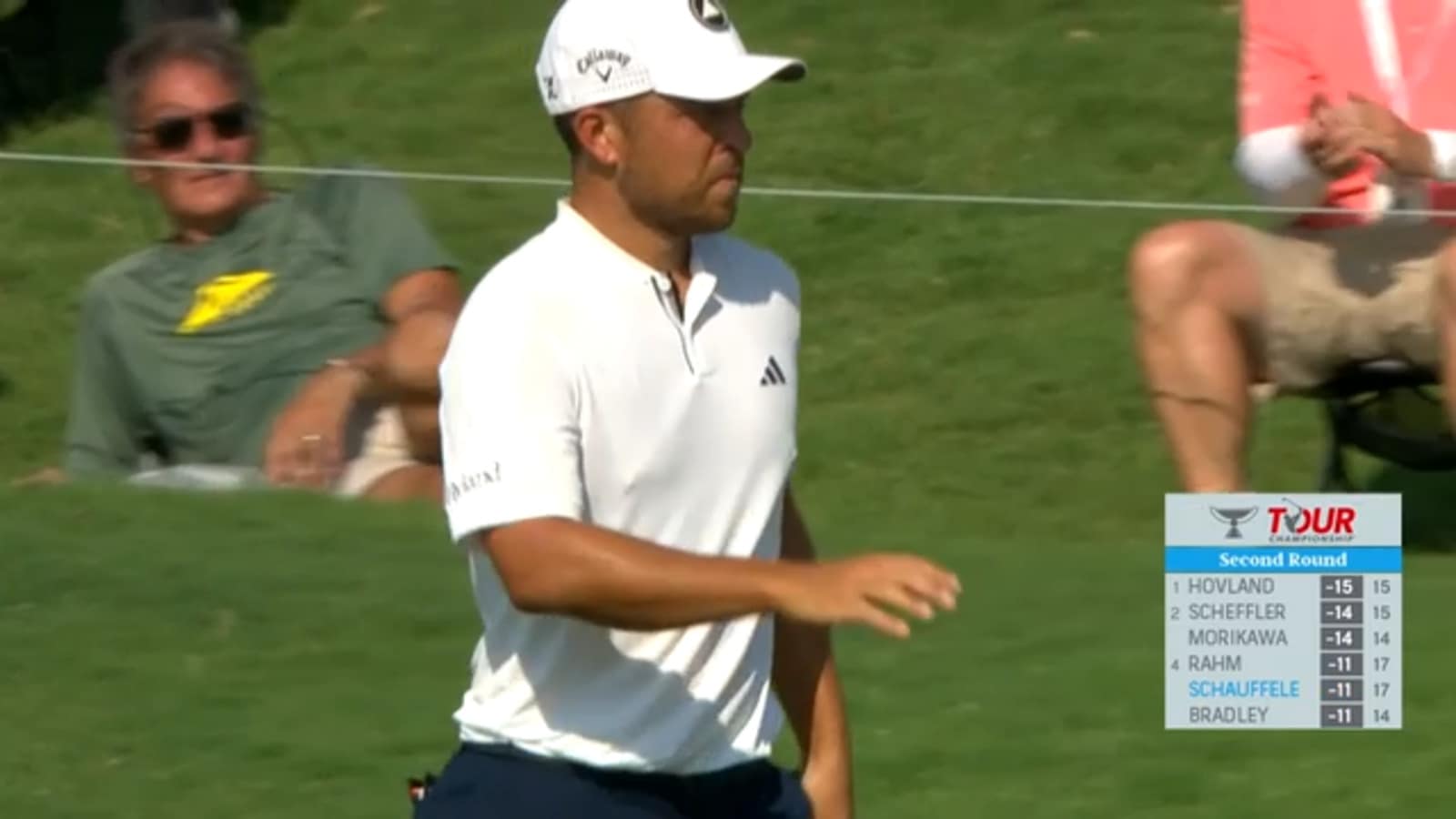 Xander Schauffele makes 14-foot birdie putt at TOUR Championship