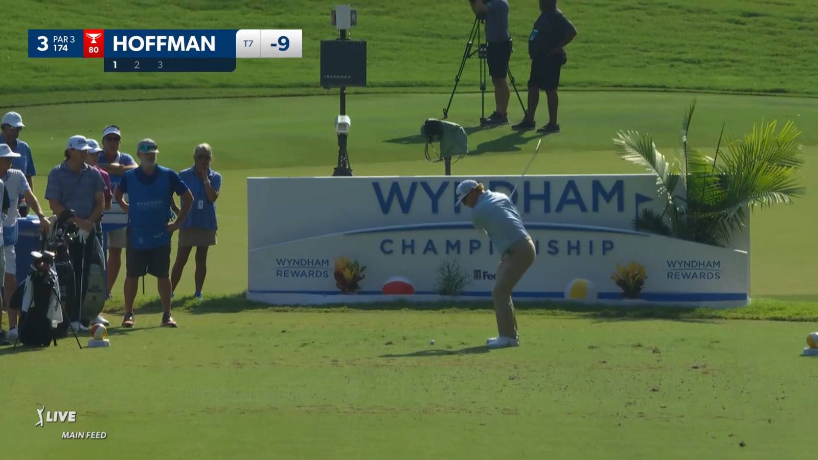 Charley Hoffman's tee shot right at flag to yield birdie at Wyndham