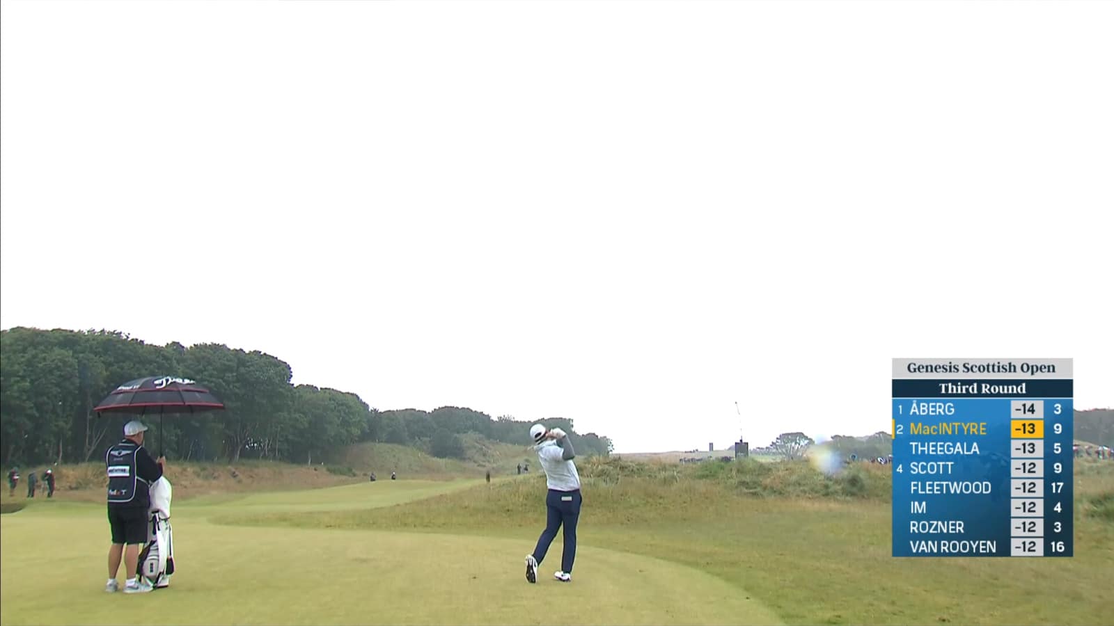 Robert MacIntyre gets up-and-down for birdie at Genesis Scottish Open