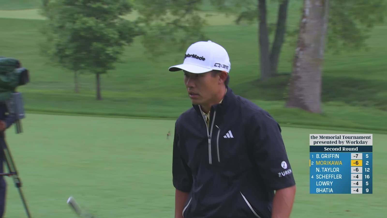 Collin Morikawa plays slope perfectly to tie lead at the Memorial