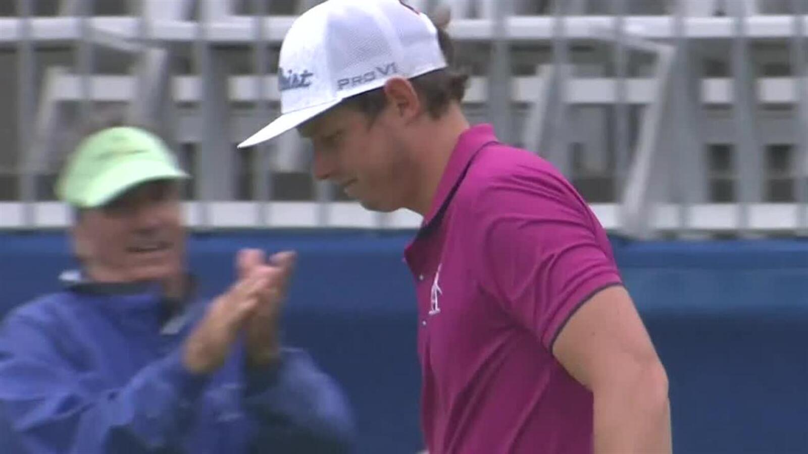 Cameron Smith chips in for birdie at the Sony Open
